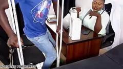 play Erleben Sie das ultimative afrikanische Geschenk: einen Hardcore-Blowjob mit einer großschwänzigen schwarzen Amateurin