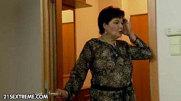 play Babuta quiere hacer películas xnxx con su esposo de 22 años