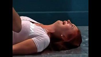 play A policeman ties a teenager's hands and puts a prisoner in to penetrate her