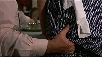 play Faire un film xxx dans la salle de bain avec cette gouvernante très chaude