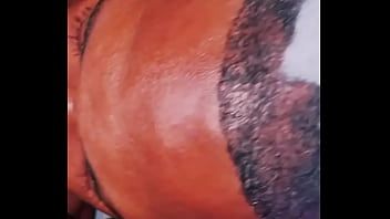 play Une fille de 46 ans fait du mauvais xxx directement dans son cul