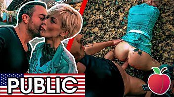play Ii ridica fustita si face o partida de xxx intensa cu aceasta blonda