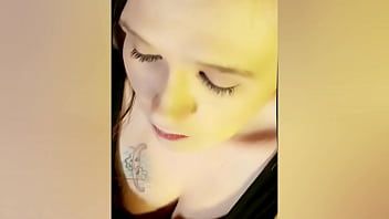 play Ich fessele sie ans Bett und nutze ihre Muschi mit einem Dildo aus