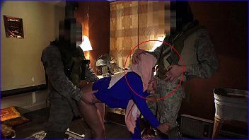 play Es ist einfach, mit dieser sehr schönen Muschi Sex zu haben, und er penetriert sie sehr gut
