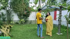 play Desi Bhabhi po raz pierwszy szorstki seks z młodym chłopcem!